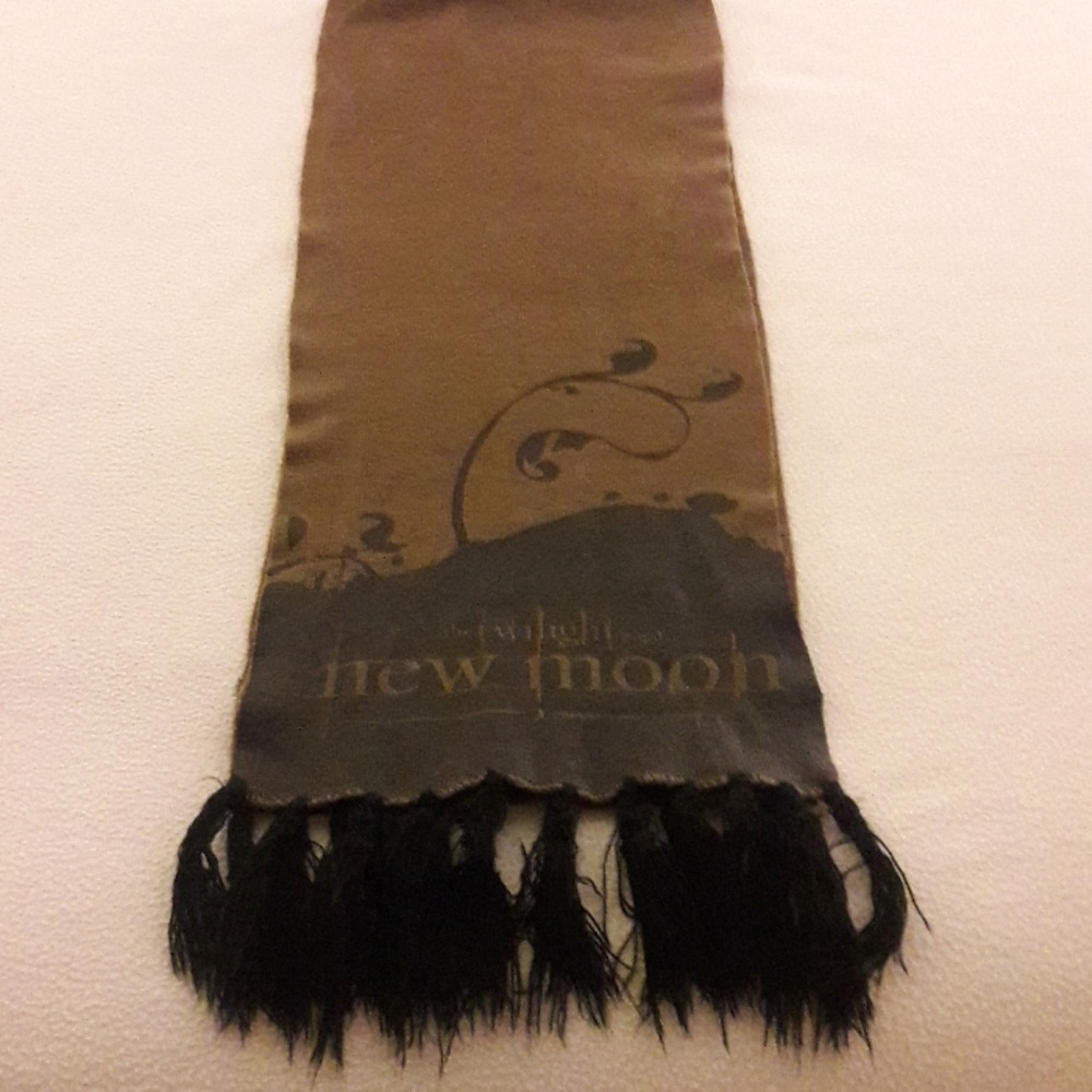 Twilight scarf